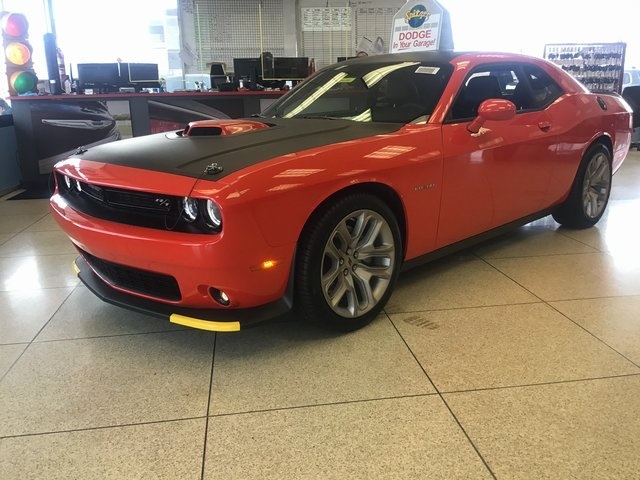 New 2020 DODGE Challenger R/T With Navigation